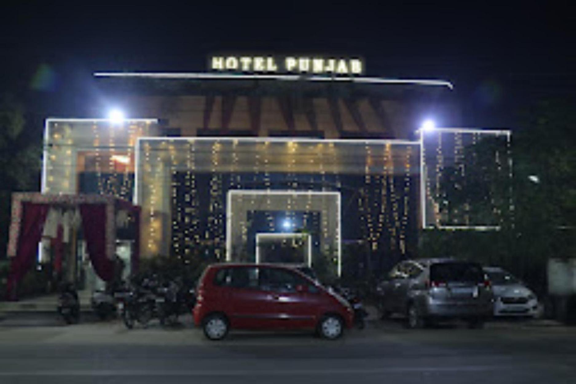 Hotel Punjab , Saharanpur Exteriör bild