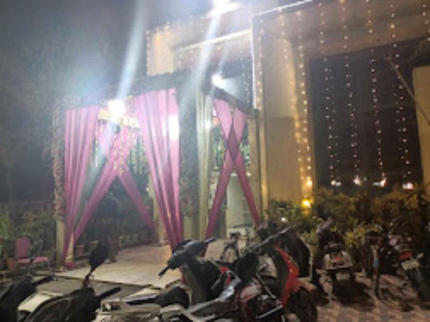 Hotel Punjab , Saharanpur Exteriör bild